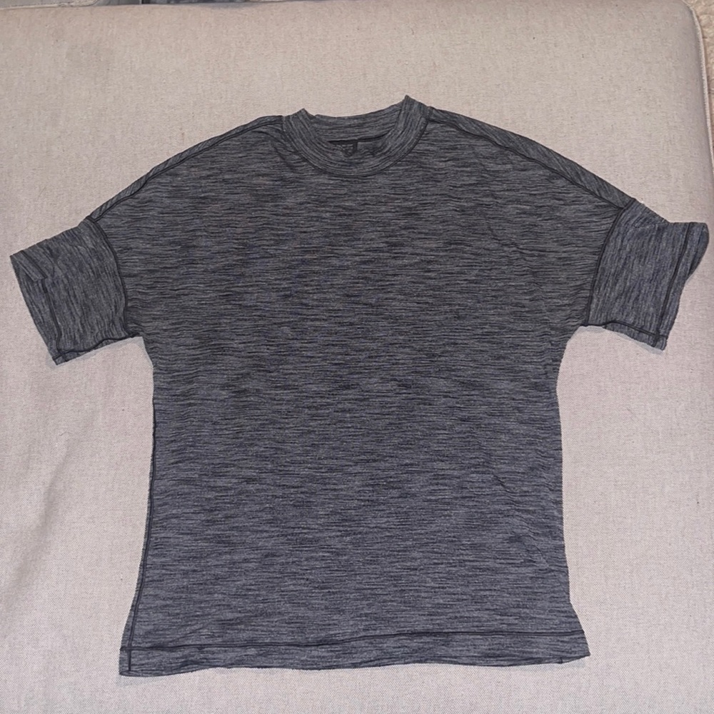 Lululemon - open back tee